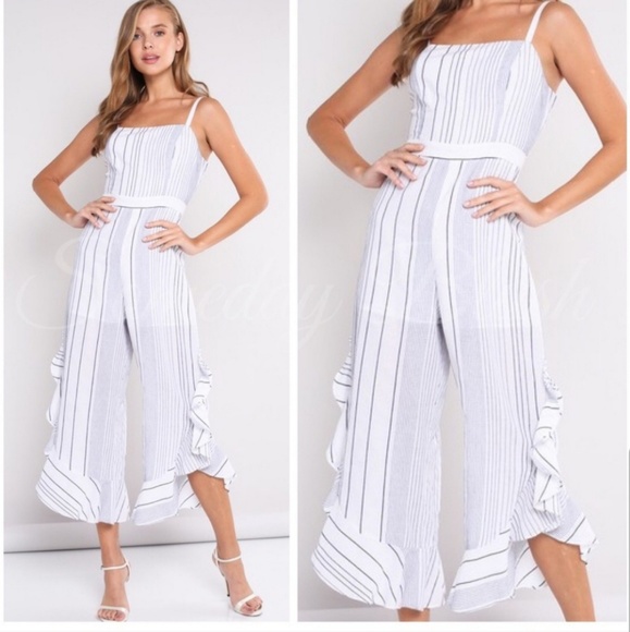 🌼 🌼 IVORY STRIPED JUMPSUIT🌼🌼 - Picture 1 of 4